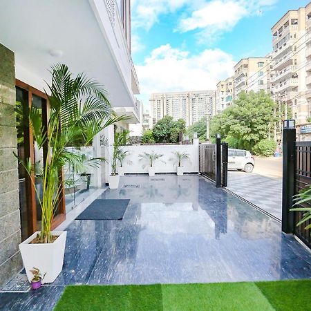 Fabhotel Golf Inn Golf Course Road 古尔冈 外观 照片