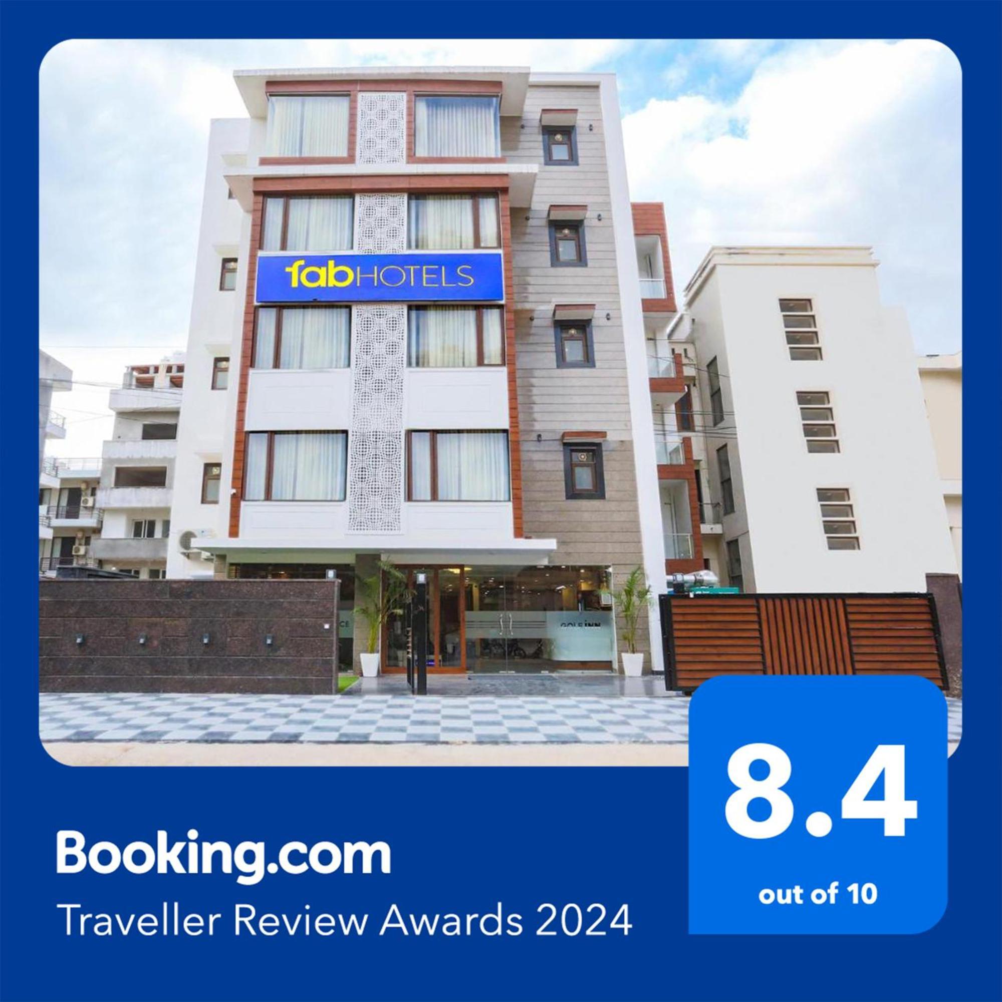 Fabhotel Golf Inn Golf Course Road 古尔冈 外观 照片